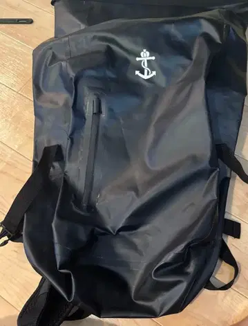 요코하마 F. 마리노스 백팩 닻 로고 포함