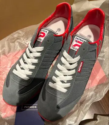 주말 한정 가격 새상품 미사용 패트릭 마라톤 스니커즈 GRY 42