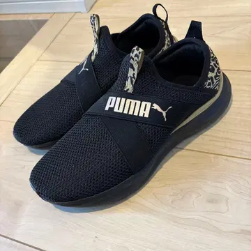 PUMA 블랙 레오파드 무늬 스니커즈