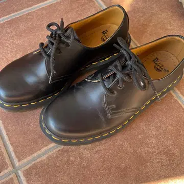Dr. Martens 3홀 블랙 UK5