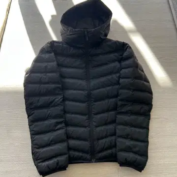 UNIQLO 유니클로 후드 부착 울트라 라이트 다운 S