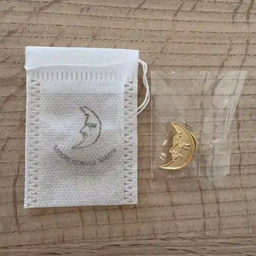 MOON COFFEE SALON 핀배지