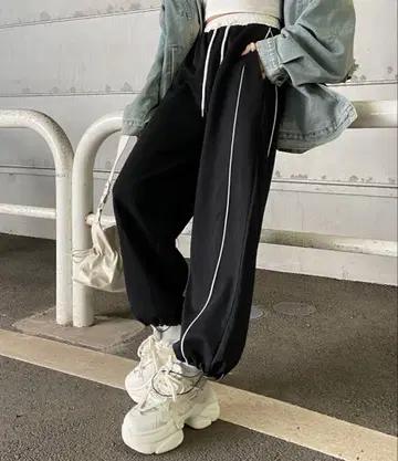 non-hedge 허리 절개 라인 스웨트 팬츠