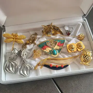 생전 정리 액세서리 묶음 판매 골드 귀찌 브로치