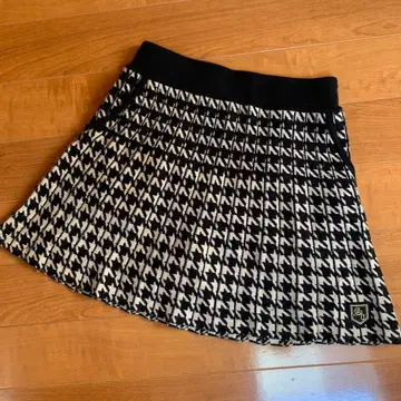 Sandie 골프 니트 스커트 사이즈 M