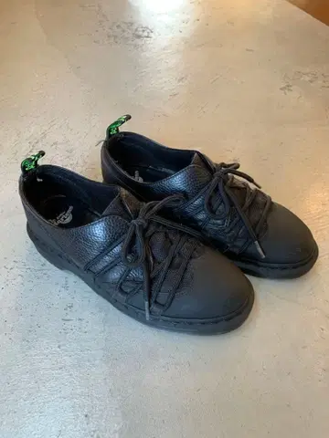 Dr. Martens ESTRELA UK8(26.0cm)