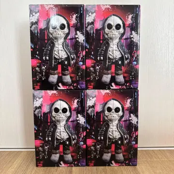 스트릿 스컬 피규어