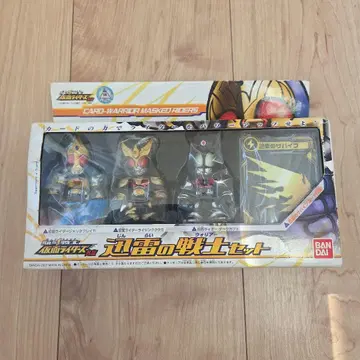 반다이 가면라이더 외전 진뢰의 전사 세트 & 폭염의 전사 세트 새상품