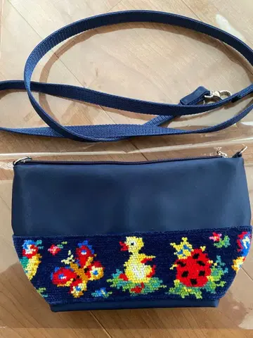 학교 페이 숄더백 새상품 feiler