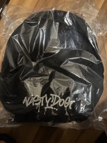 Nasty Dog 블랙 백팩