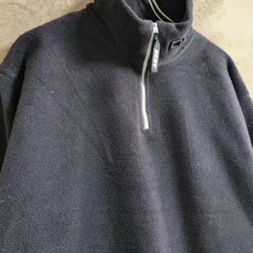 90년대 DNKY 다나카란 뉴욕 블랙 플리스 하프 지퍼 블랙