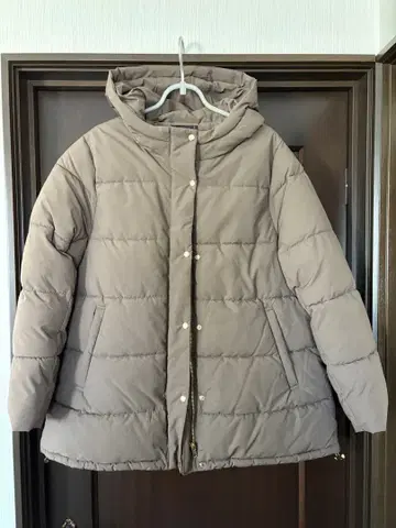 HK WORKS LONDON 후드 부착 베이지 다운 자켓