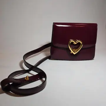 새상품 MOSCHINO 버건디 하트 파우치