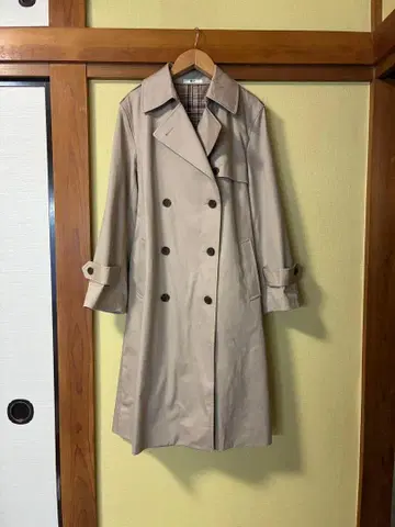 UNIQLO 베이지 트렌치코트