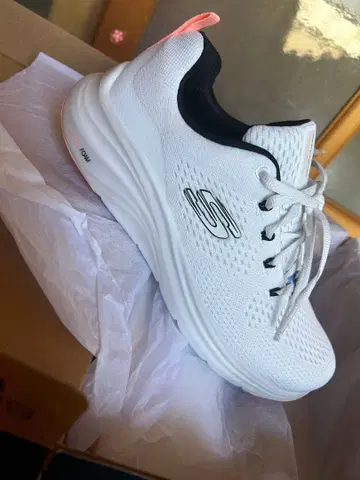 SKECHERS VAPOR FOAM 화이트/핑크