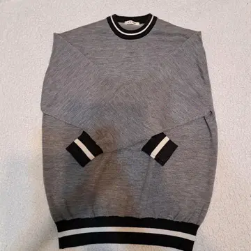 SIDE SLOPE 그레이 크루넥 스웨터