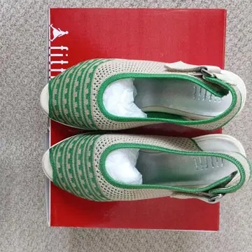 경량 꼬임 디자인 샌들 그린/베이지