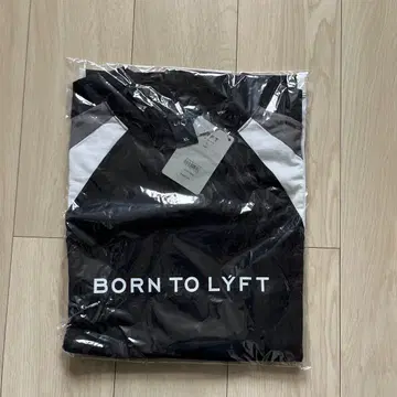 LYFT T셔츠 블랙/화이트