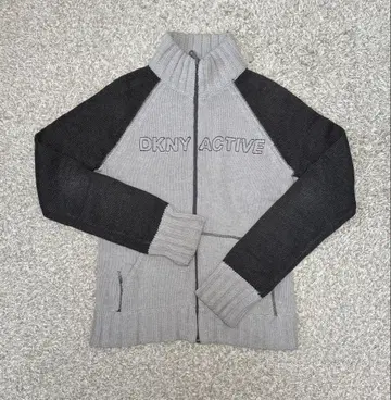 DKNY ACTIVE 하이넥 스웨터 MADE IN MACAU