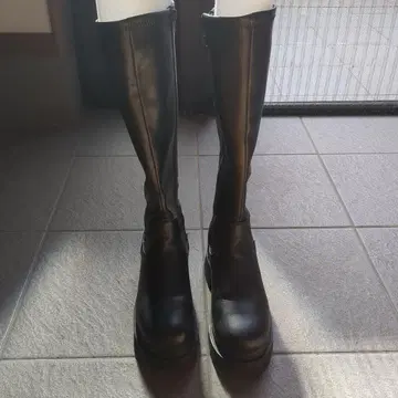 블랙 롱 부츠 통굽 합성 피혁