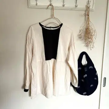 sm2 사만사 모스모스 배색 핀턱이 귀여운 풀오버