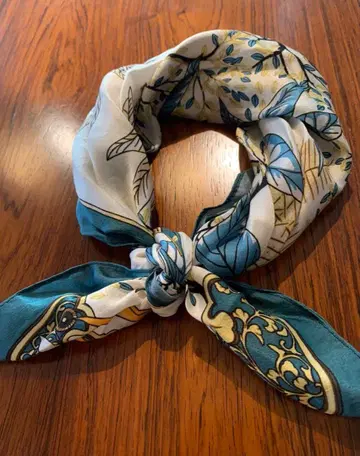 꽃무늬 실크 100% 스카프 고급스러움 정사각형