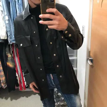 ZARA 블랙 가죽 셔츠 XS