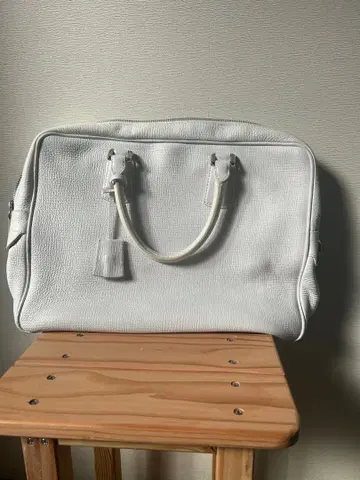 발리(Bally) 브리프 케이스 스위스산 화이트 핸드백 수납 봉투 포함