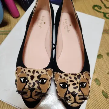 kate spade 레오파드 얼굴 플랫슈즈