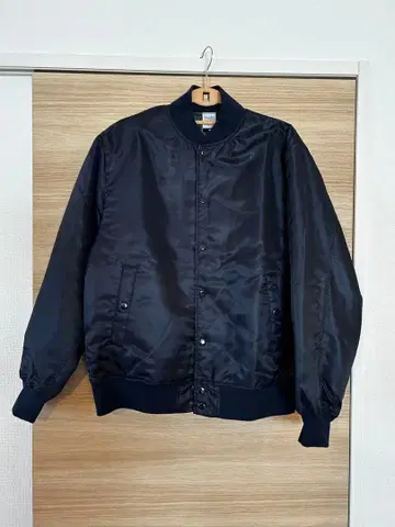 JAZZY SPORT x Diaspora 바시티 자켓 자수 로고 포함