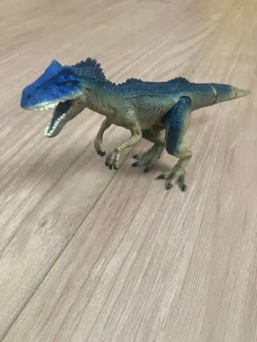 아니아 쥬라기 월드 알로사우루스