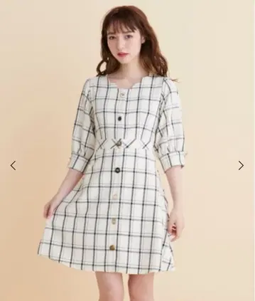 [ 컨디션 최상 ] MAJESTIC LEGON 모듬 버튼 미니 원피스