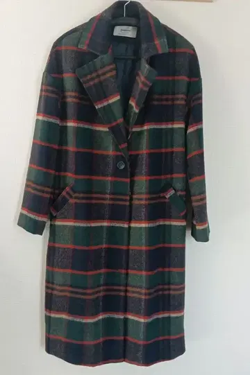 체크 무늬 롱 코트