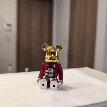 BE@RBRICK 아트 피규어 빨간색 금색