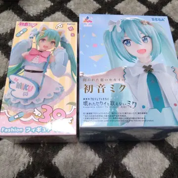 하츠네 미쿠 Fashion Fancy 열린 창의 세계 2체 세트