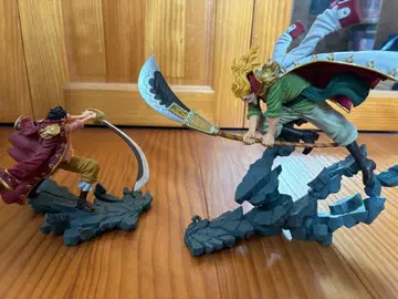 로저, 흰 수염 피규어