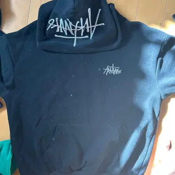 블랙 후드 부착 후드티 로고