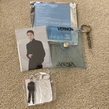 SEVENTEEN 미니 파우치 캡슐 토이 아크릴 키링 VERNON