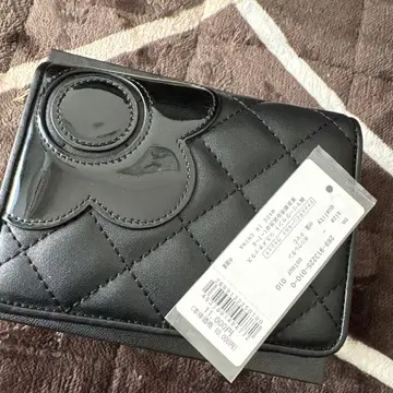 블랙 퀼팅 접이식 지갑