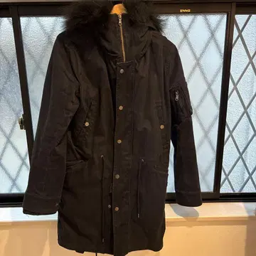 블랙 퍼 포함 모즈 코트