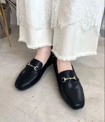 오리엔탈 트래픽 점프 가능한 펌프스 블랙 스퀘어토 로퍼