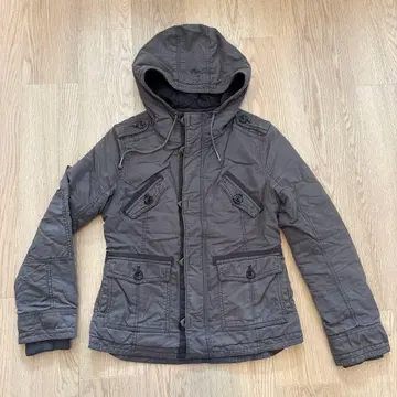 TNA 그레이 밀리터리 후드 부착 자켓