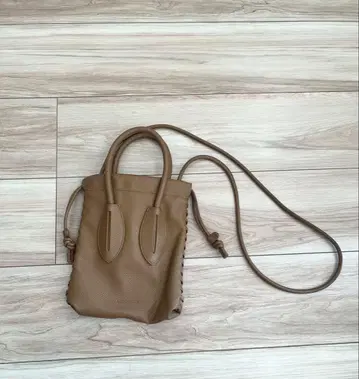 ADD CULUMN (애드 컬럼) 카멜 숄더백