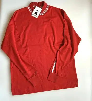 [ 미사용 새상품 택 포함 ] PICONE 피콜리노 하이넥 긴팔 빨간색