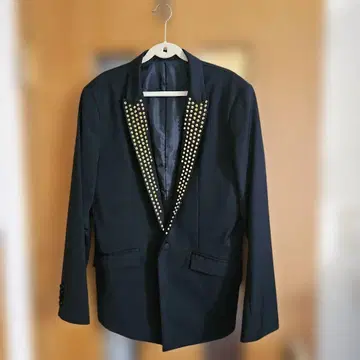 할인 종료 NO ID BLACK 스터드 자켓 2