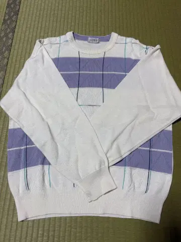 ADONICA 스트라이프 니트 스웨터