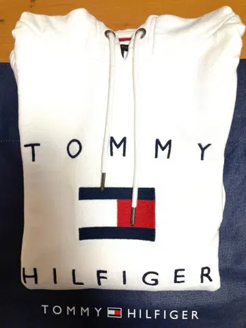 미사용 시착 없음 새상품급 TOMMY HILFIGER 화이트 후드티 XL