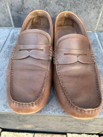 BANANA REPUBLIC 브라운 가죽 로퍼