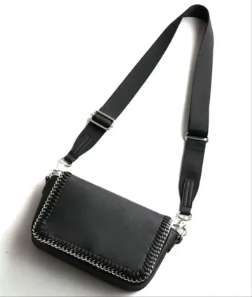 NO ID. 숄더백 체인 디자인 블랙