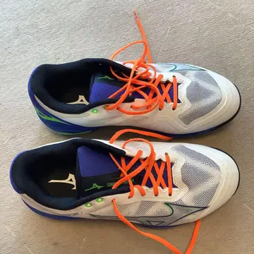 미즈노 웨이브 엑시드 라이트 테니스화 23.5 새상품